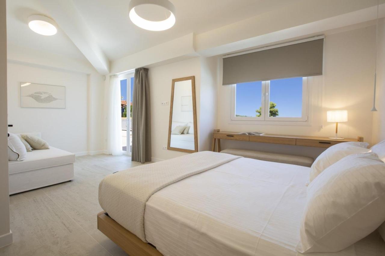 The Quad Luxury Villas Lygia  Exterior photo
